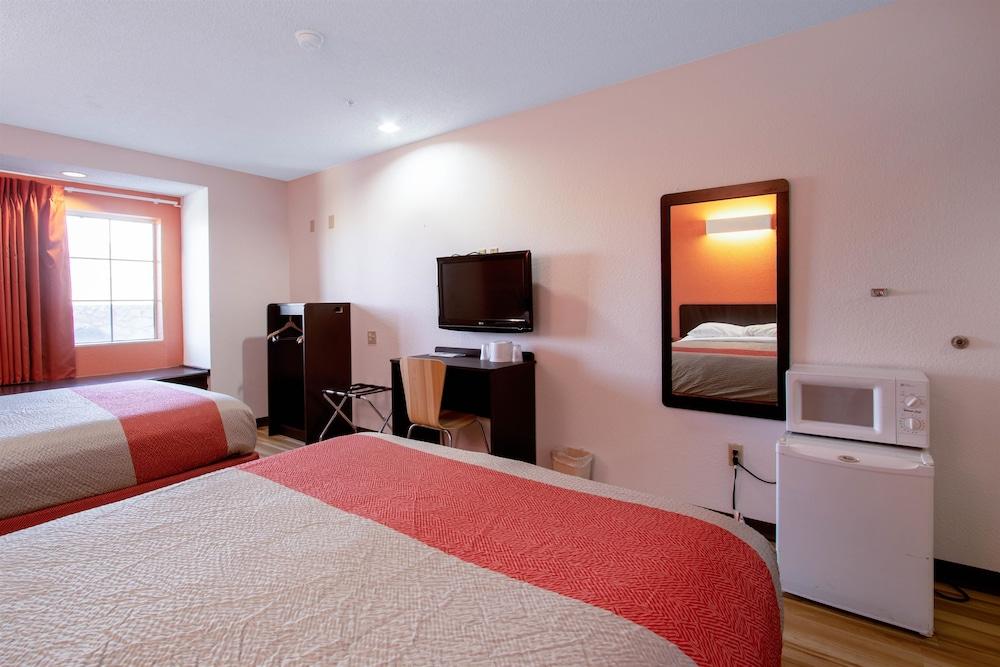 Motel 6 El Paso, TX - Southeast