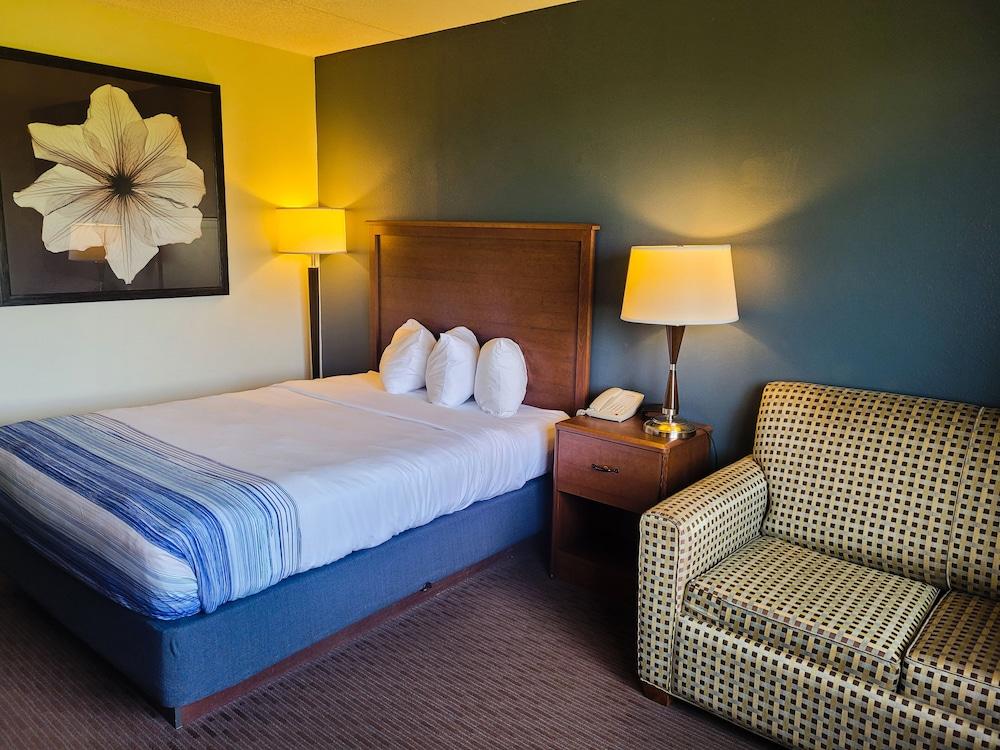 AmericInn by Wyndham Spencer