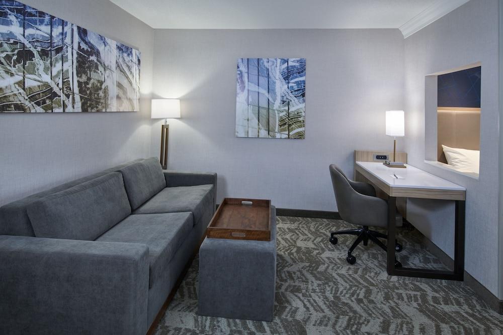 SpringHill Suites Detroit Southfield