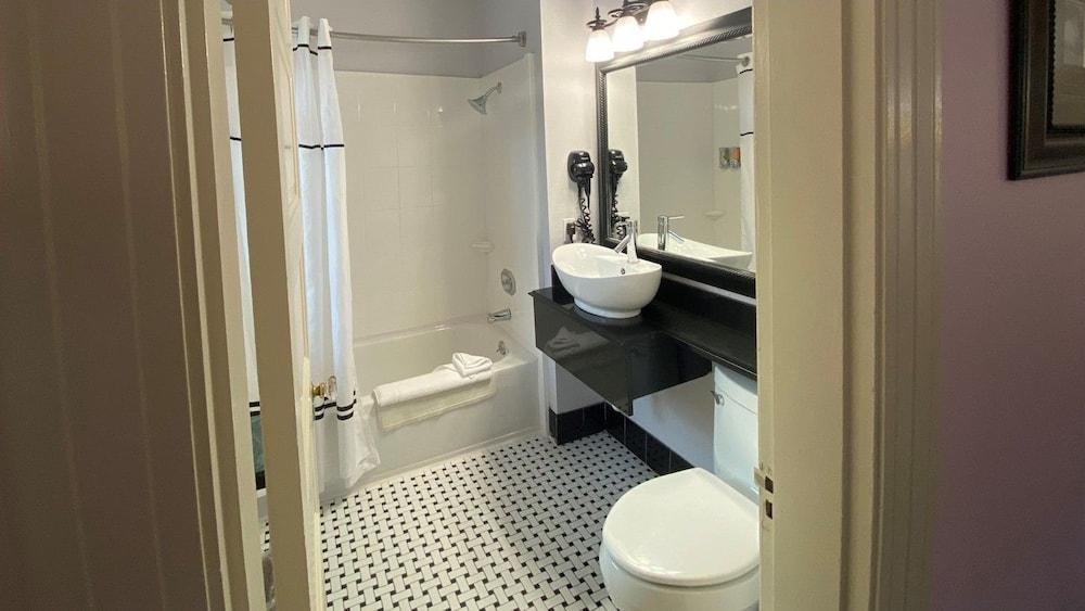 Columbia Gorge Hotel and Spa