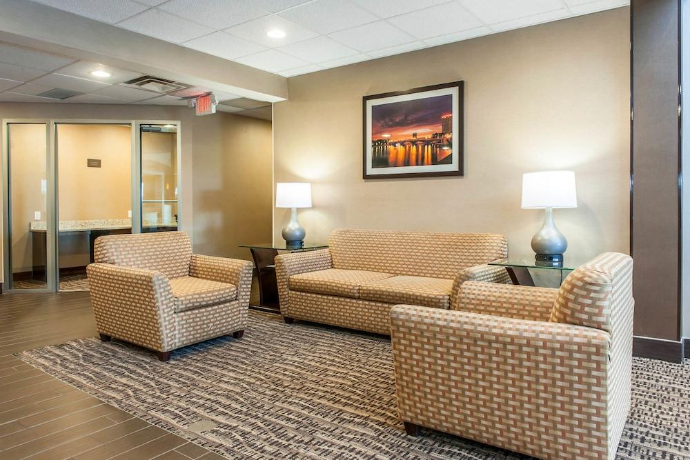 Comfort Suites Columbus Expo Center