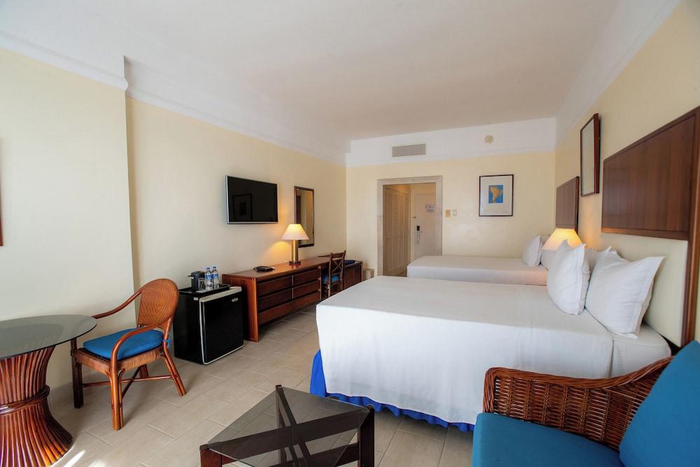 Hotel Colón Salinas