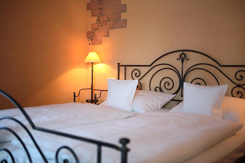 Maifeld Sport- und Tagungshotel