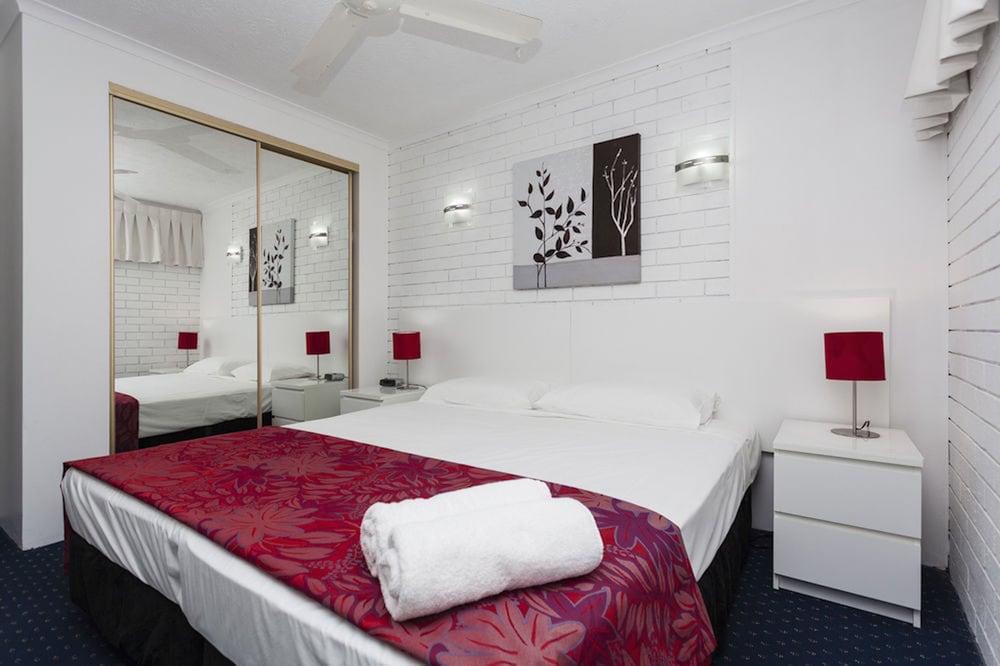 Broadbeach Travel Inn Apartments