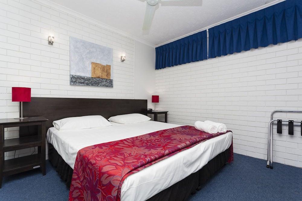 Broadbeach Travel Inn Apartments