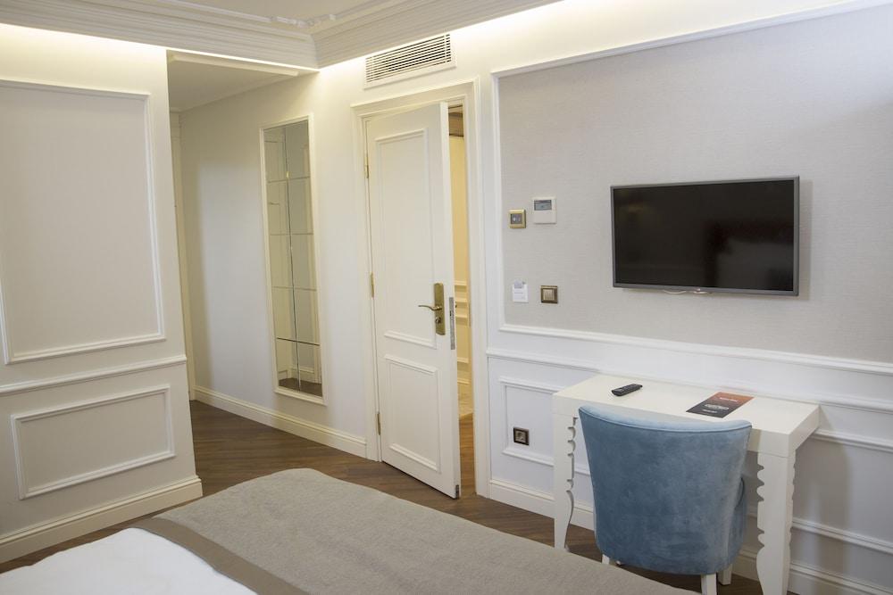 Hotel Mina – Special Class