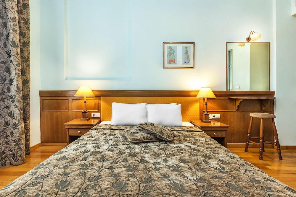 Minerva Premier Hotel