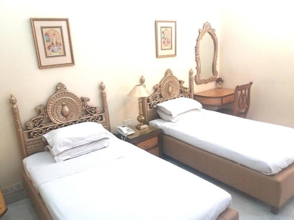 Bajaj Indian Home Stay