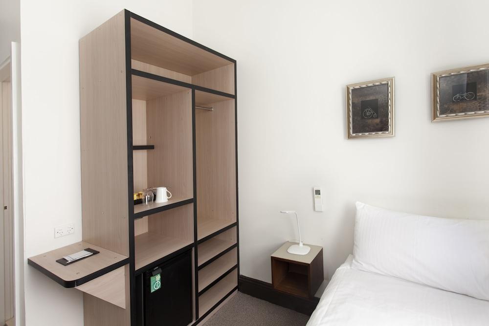 Cremorne Point Manor