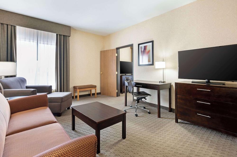 Best Western Plus Howe Inn