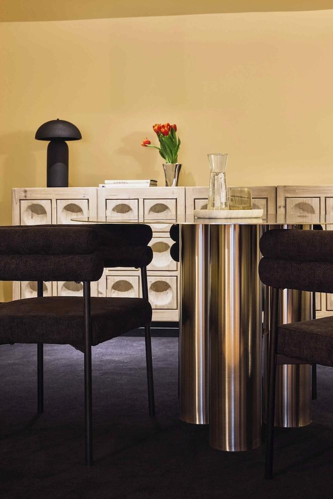 Hotel Diplomat Sydney