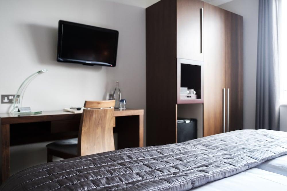 The Fox & Goose Hotel