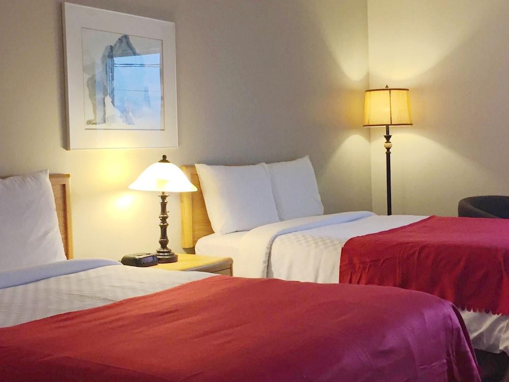 Auberge Du Grand Lac