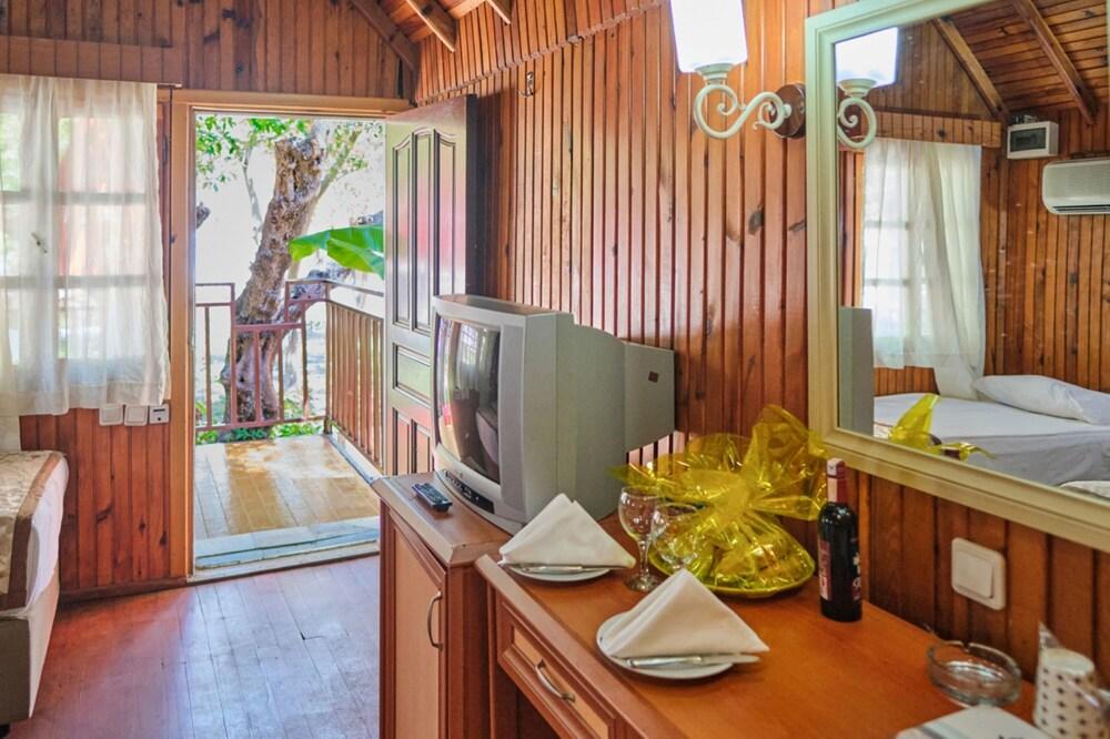 Clover Magic Nova Beach Hotel