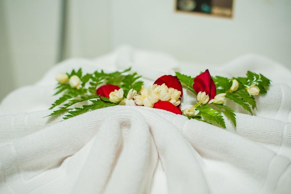 Grand Nai Harn Suites