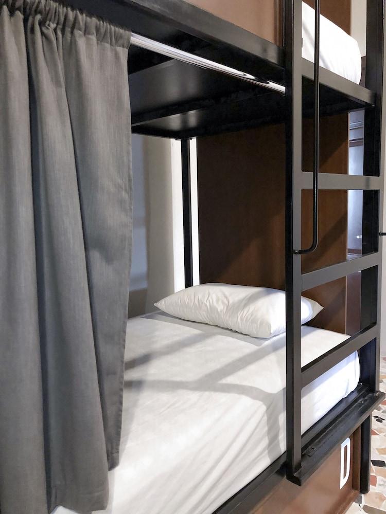 Siesta Fiesta Hotel & Hostel