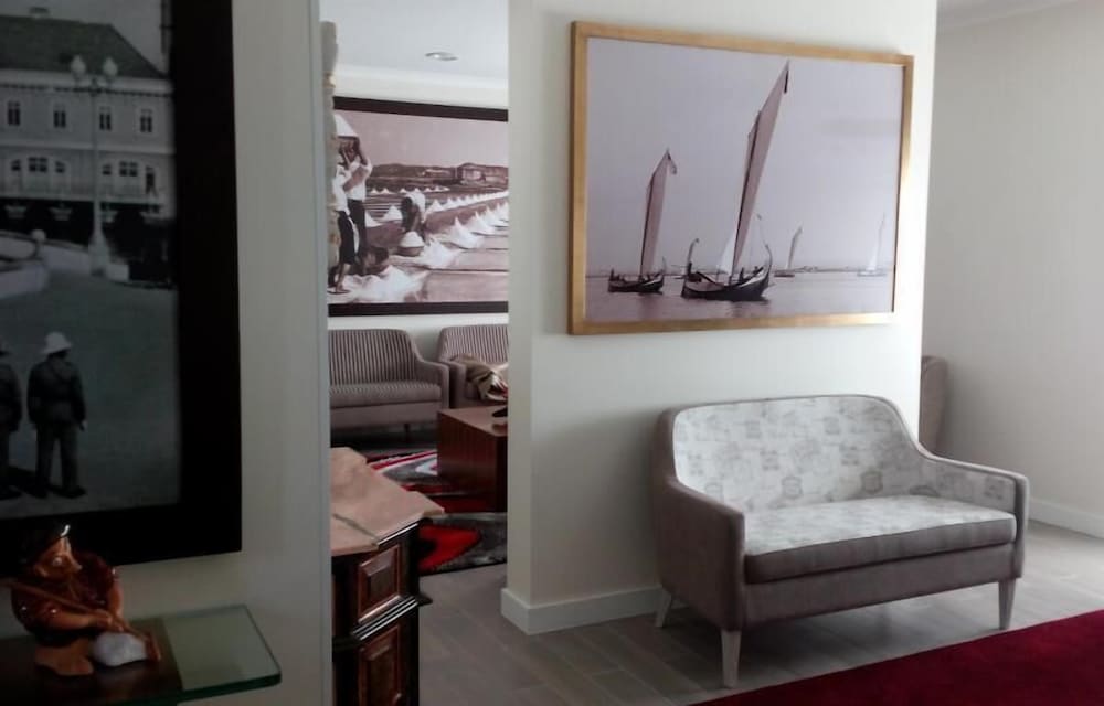 Welcome In - Suites & Hostel