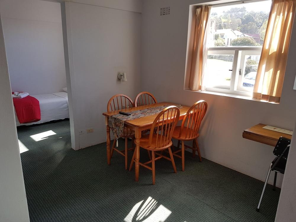 The Menai Hotel Motel