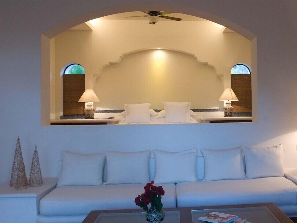 Hacienda Todos Los Santos