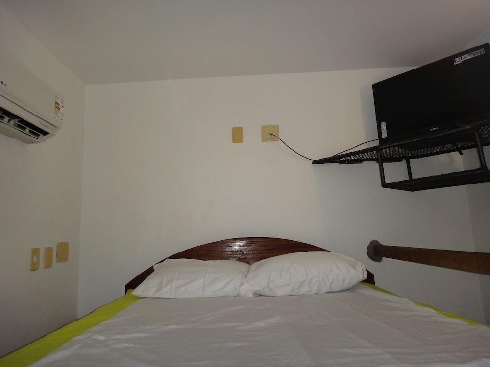 Irawo Hotel - Hostel