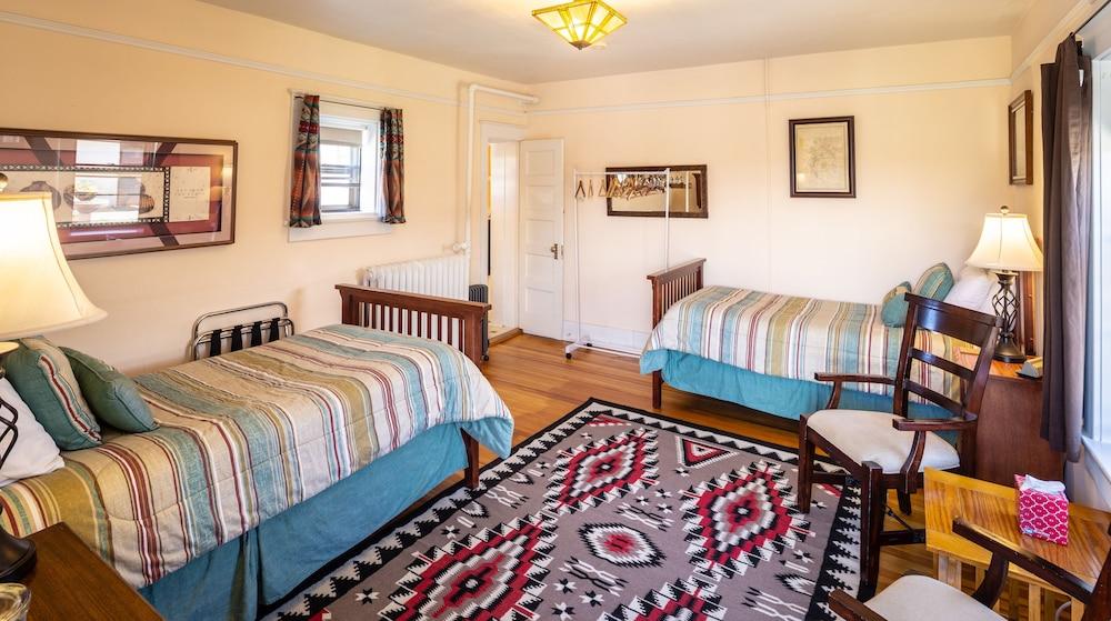 Casa del Gavilan Historic Inn