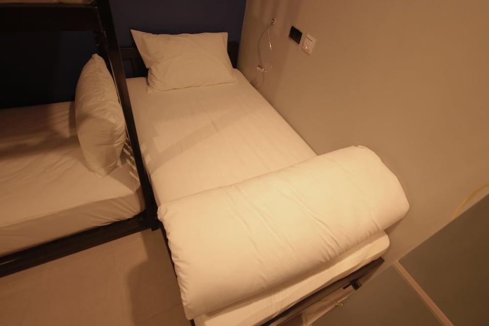 Jellybean The Blocks Hostel Sukhumvit 10