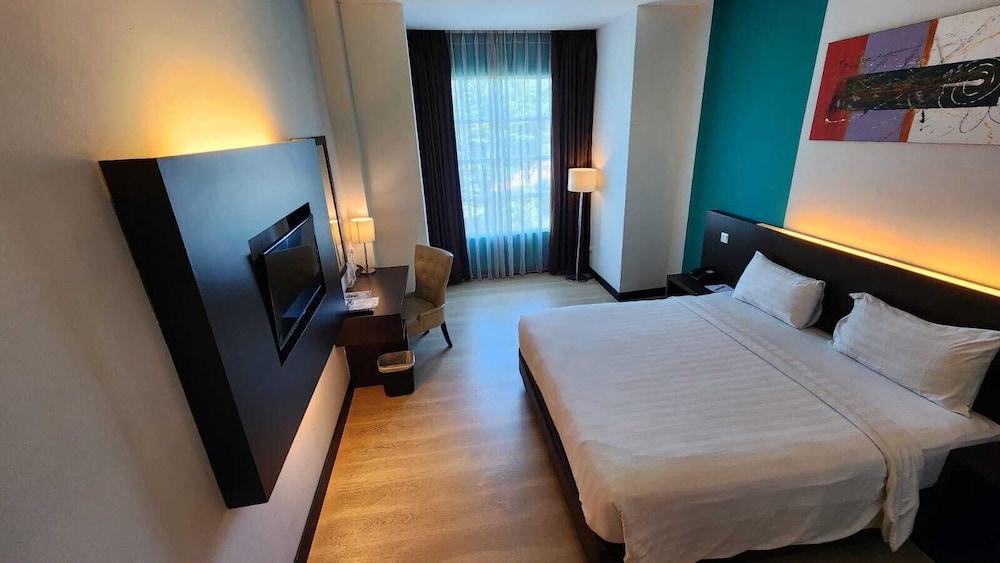 King's Hotel Nagoya Batam