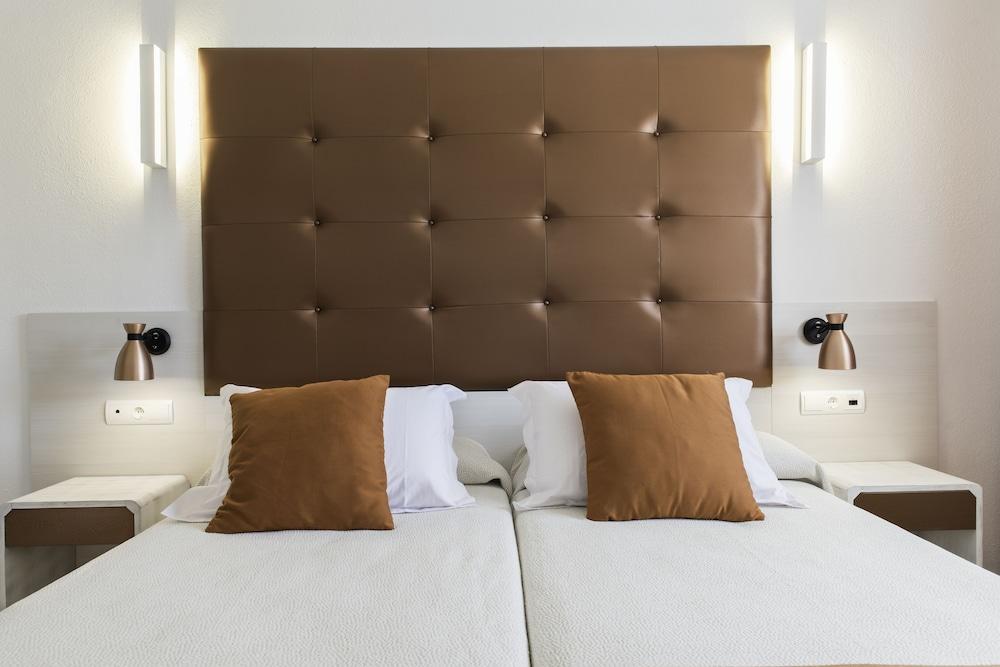 Apartamentos Typic Oasis Sa Tanca