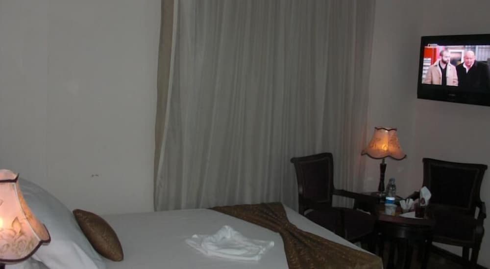 Cairo plaza Guest House