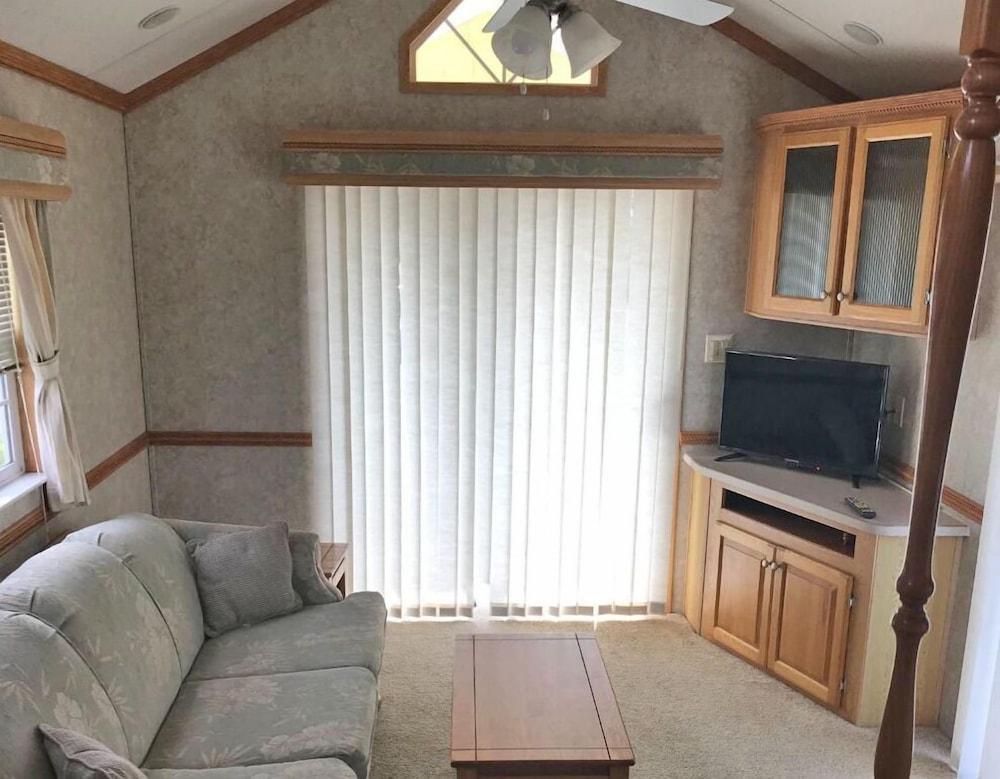 Narrows Too Camping Resort