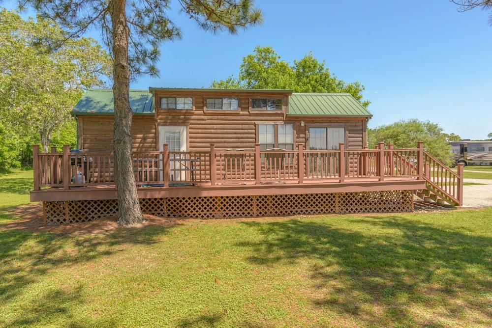 Lake Conroe RV & Camping Resort