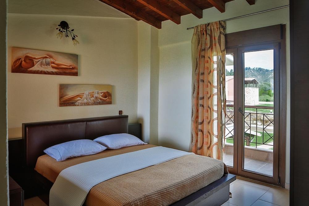 Stigmes Villas & Suites