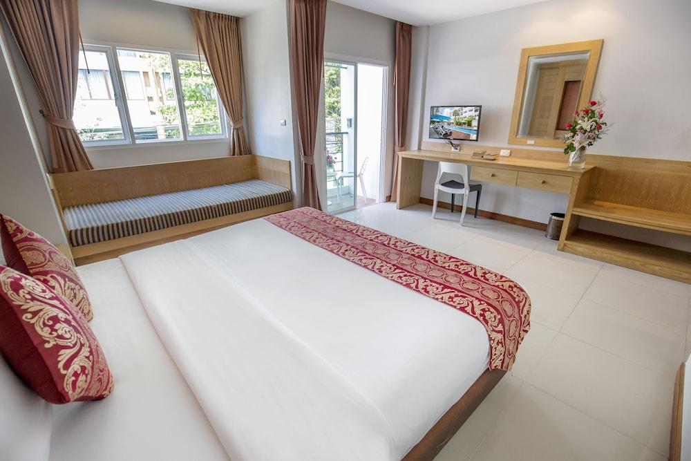 Sungthong Kamala Beach Resort