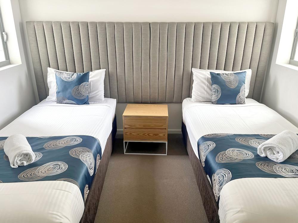 Direct Collective - Pavilion and Governor on Brookes