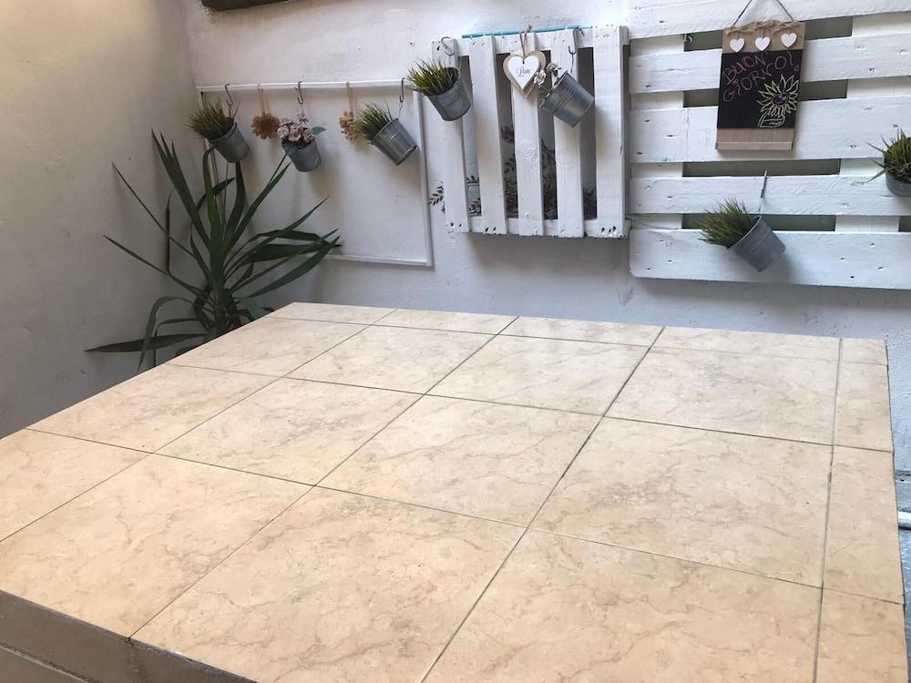 Amira Central Esedra