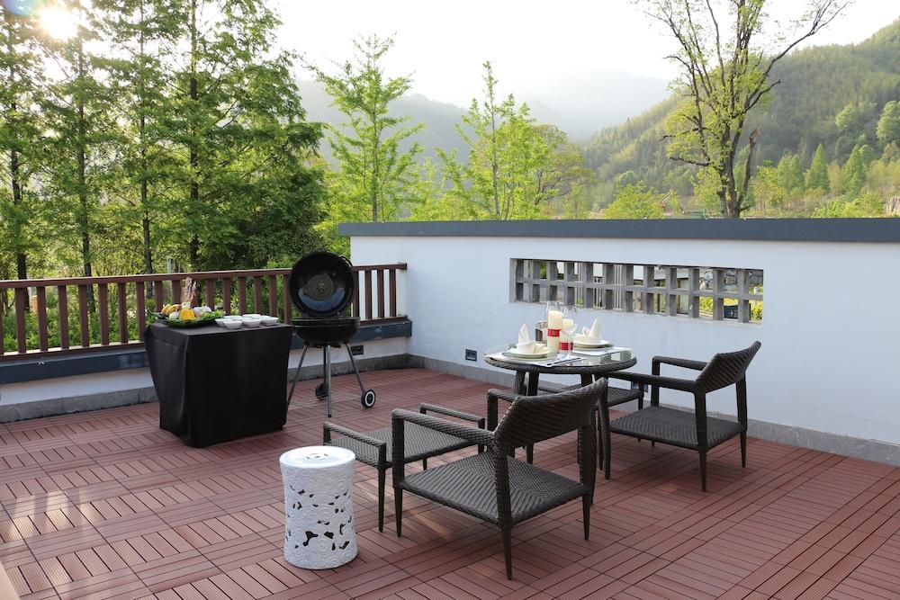 Banyan Tree Huangshan