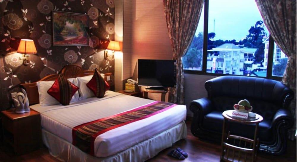 Excel Treasure Hotel