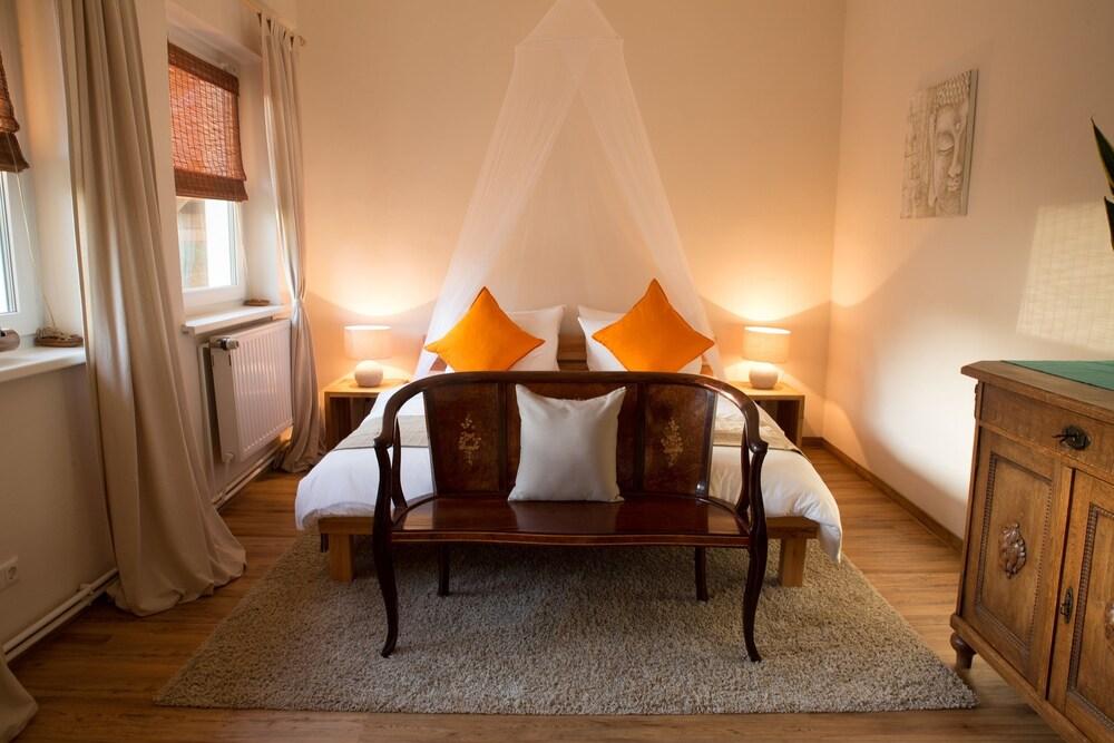 Lodge Seaside Boutique Hotel