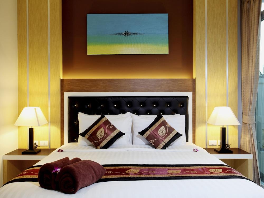 Kata Sea View Villas