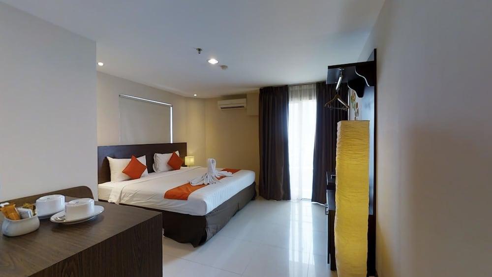 The Gloria Suites Jakarta