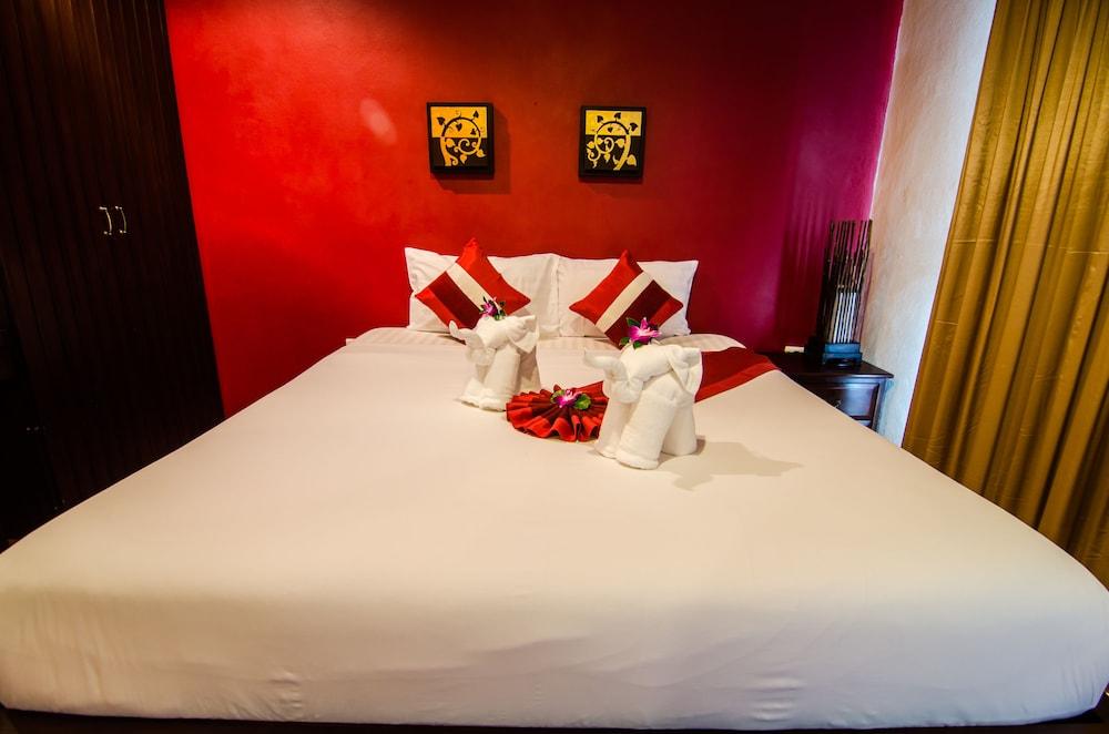 Cocoville Phuket Resort