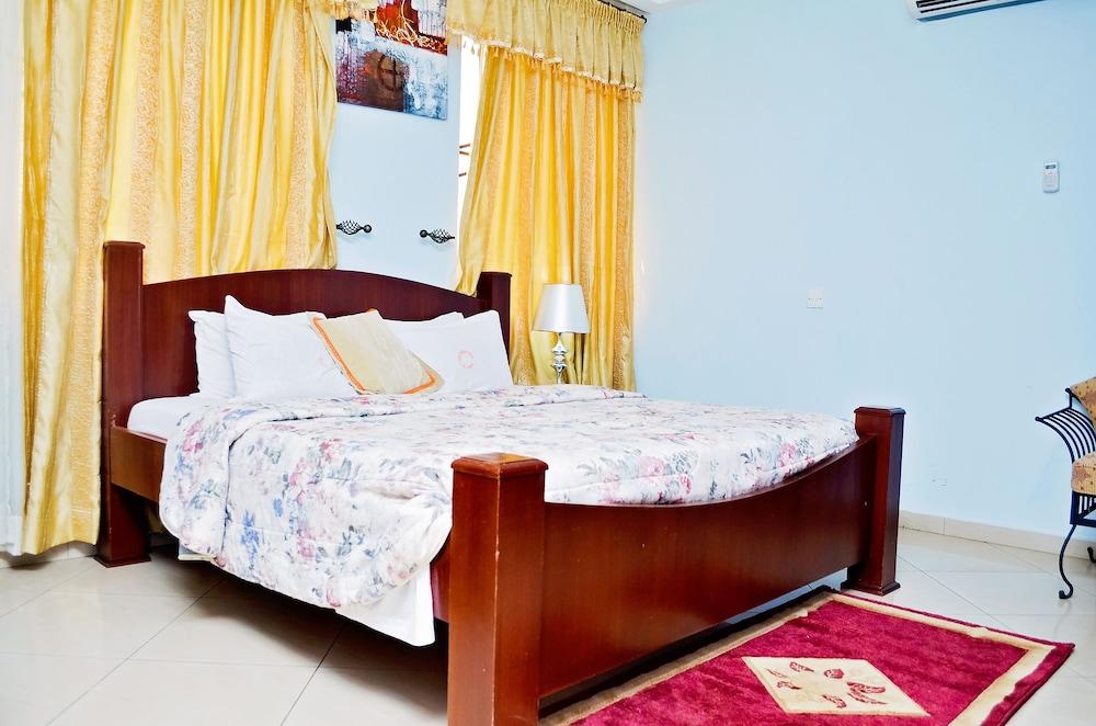 Bethel Heights Hotel