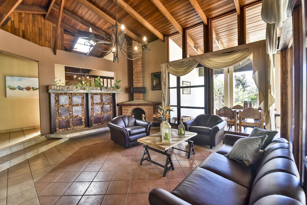 La Riviera Hotel B&B