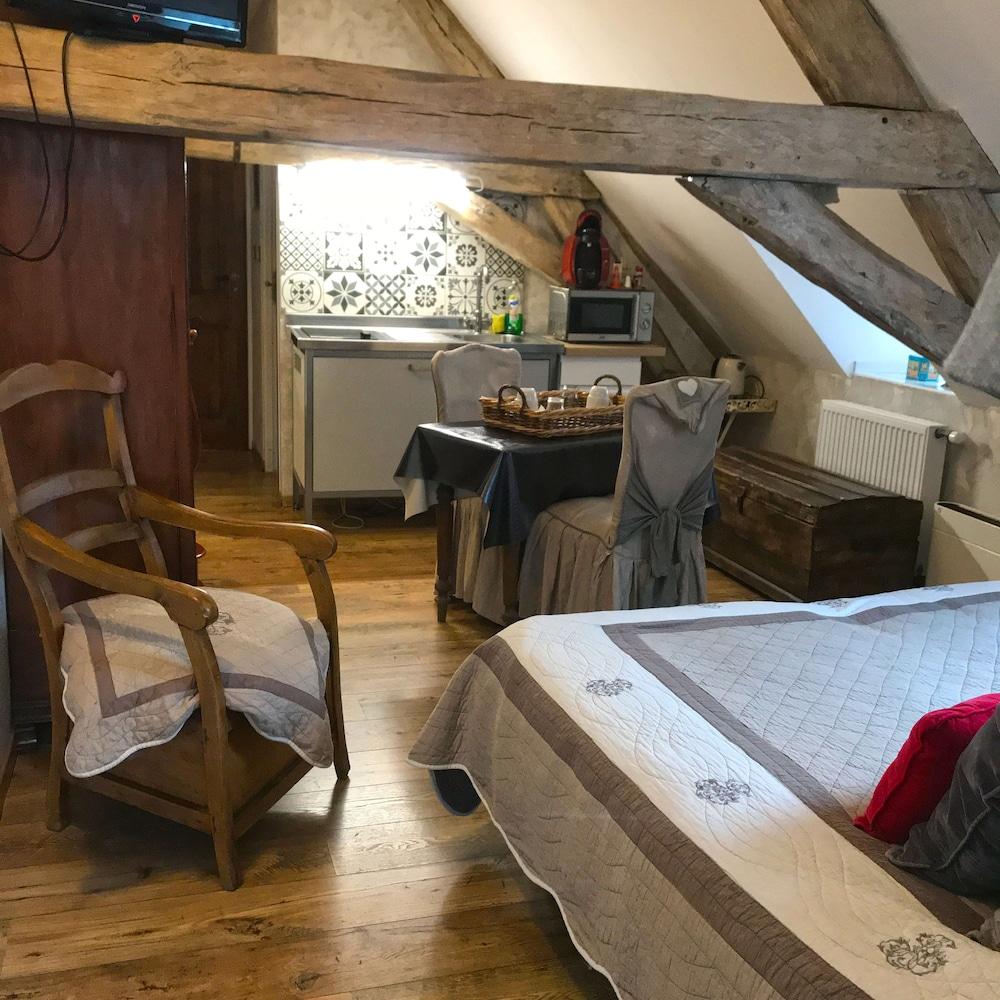 Aux Logis de La Solre