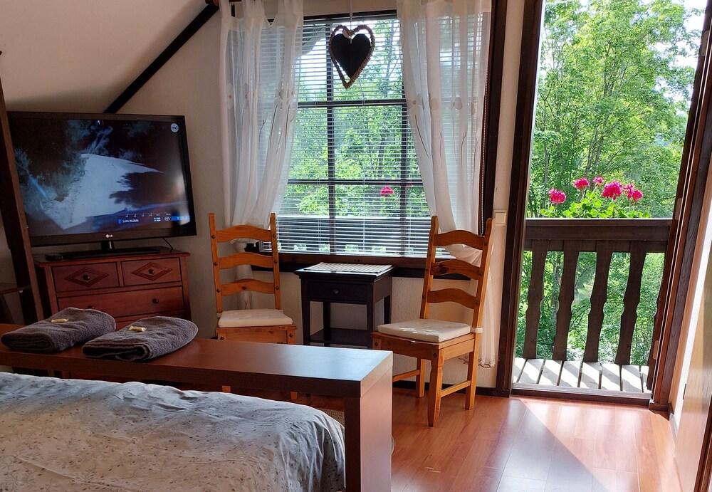 Cronin's Guesthouse B&B