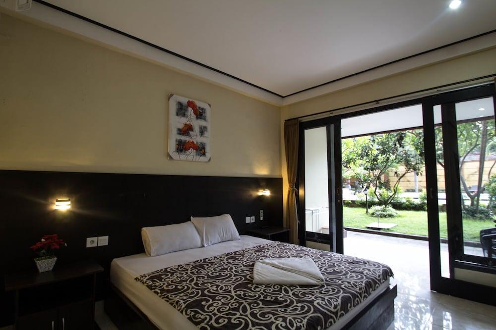 Beneyasa Beach Inn 1