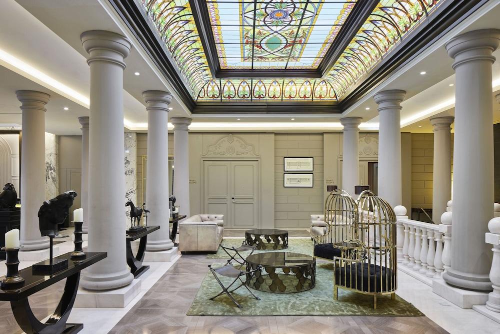 TITANIC Gendarmenmarkt Berlin