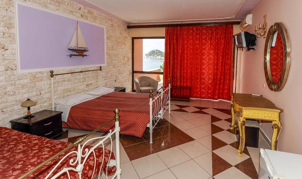 Blue Princess Beach Hotel & Suites