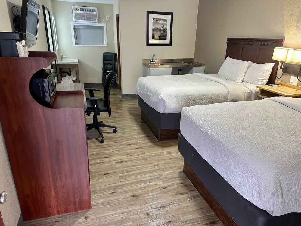 Wapiti Self-Service Lodge