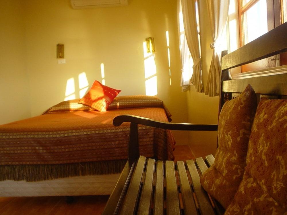 Phangan Rainbow Bungalows